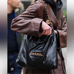 👉BIG SALES!! 👈💥🔥Authentic Chanel 22 small size